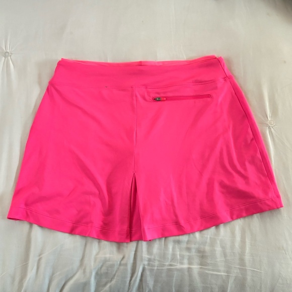 NIKE Skirt and Shorts - Picture 2 of 6